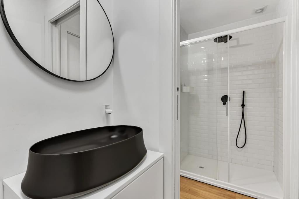 Alessia'S Flat - San Luigi Apartment Милано Екстериор снимка